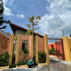 THI CÔNG SÂN VƯỜN NHÀ KHÁCH Ở BÌNH THUẬN